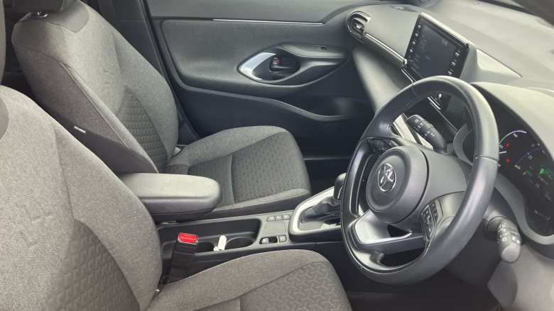 Toyota Yaris Cross 1.5 Hybrid Design 5dr CVT Hybrid Estate